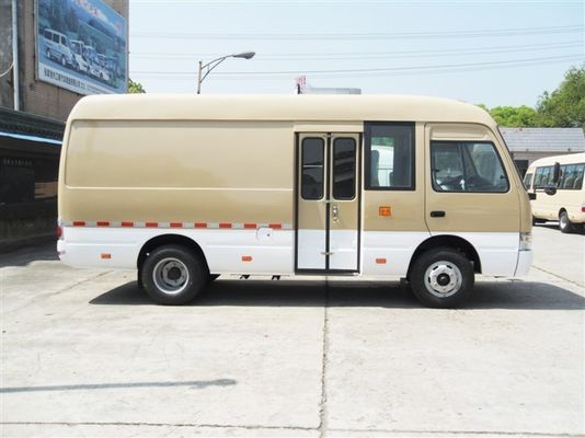 Porcellana Passeggero Van diesel del furgoncino di trasporto del sottobicchiere di 2+1 disposizione mini 6 metri fornitore